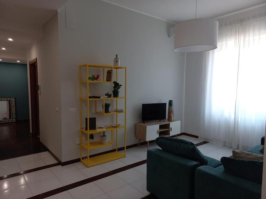 Appartamento Giulia Town House Tra Citta E Mare Salerno Esterno foto