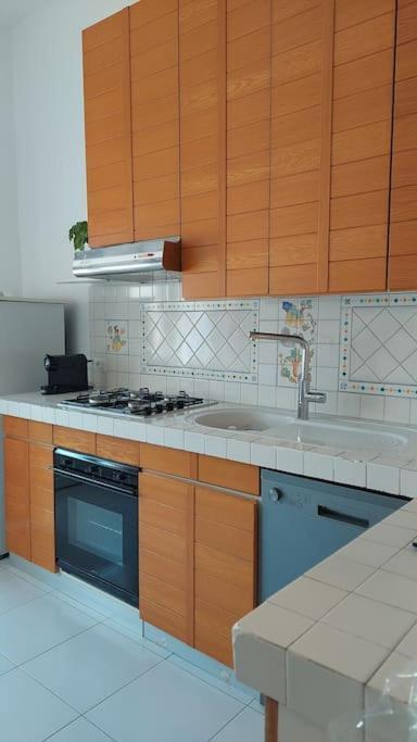 Appartamento Giulia Town House Tra Citta E Mare Salerno Esterno foto
